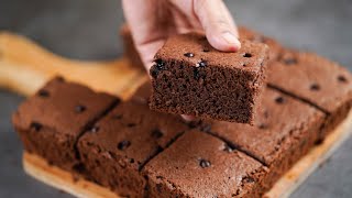 CHOCOLATE CHIPS SPONGE CAKE RECIPE | SOFT & FLUFFY CHOCOLATE SPONGE CAKE | WITHOUT OVEN screenshot 4