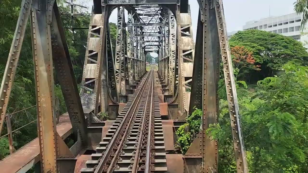 อุทุมพรพิสัย-ศรีสะเกษ รถด่วนพิเศษปรับอากาศที่21