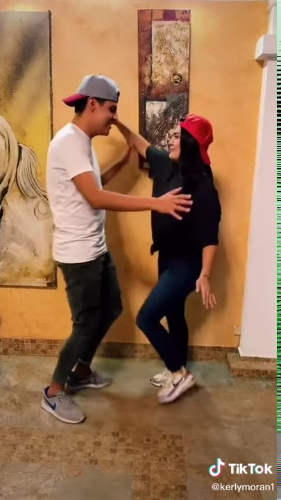 Kike Jav y Kerly Moran Bailando