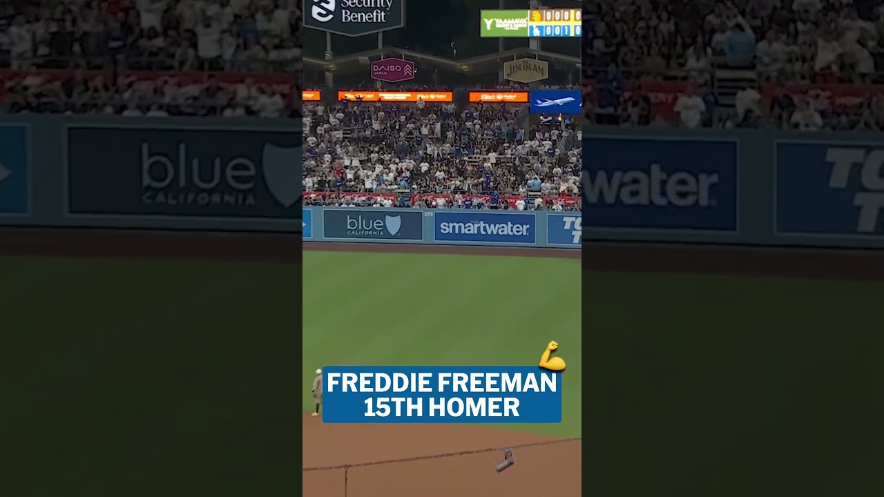 Freddie Freeman creates some fireworks for the Dodgers 🎆