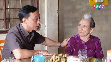 Đồng chí Bí thư Huyện uỷ thăm, tặng quà gia đình chính sách, người có công tại xã Châu Hoá