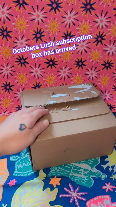 #unboxing @LUSH #lushkitchen #subscription #magic #surprises more on my insta ghs87 #lush