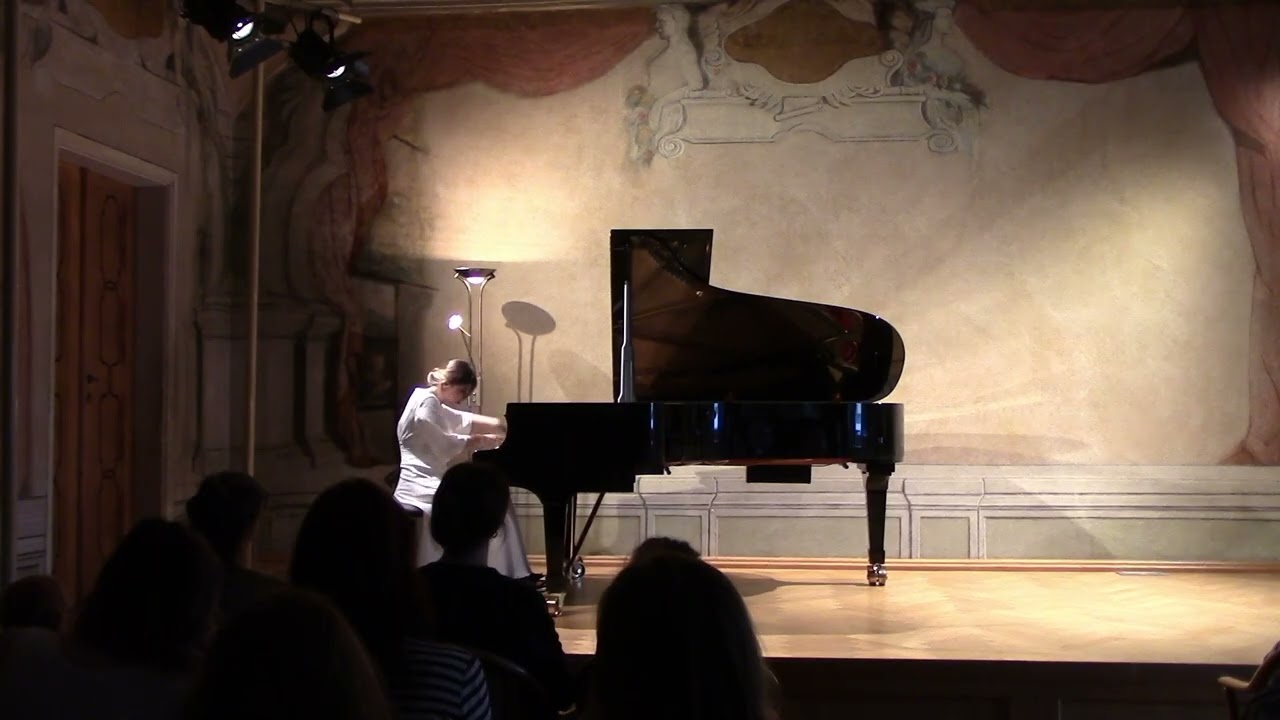 A. Chačaturjan - Toccata (perf. by Ema Pilařová)