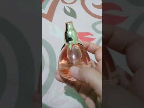 Lembut dan sensual, memang rose yang paling tahu soal keanggunan. Volare Eau de Parfum adalah perpad. 