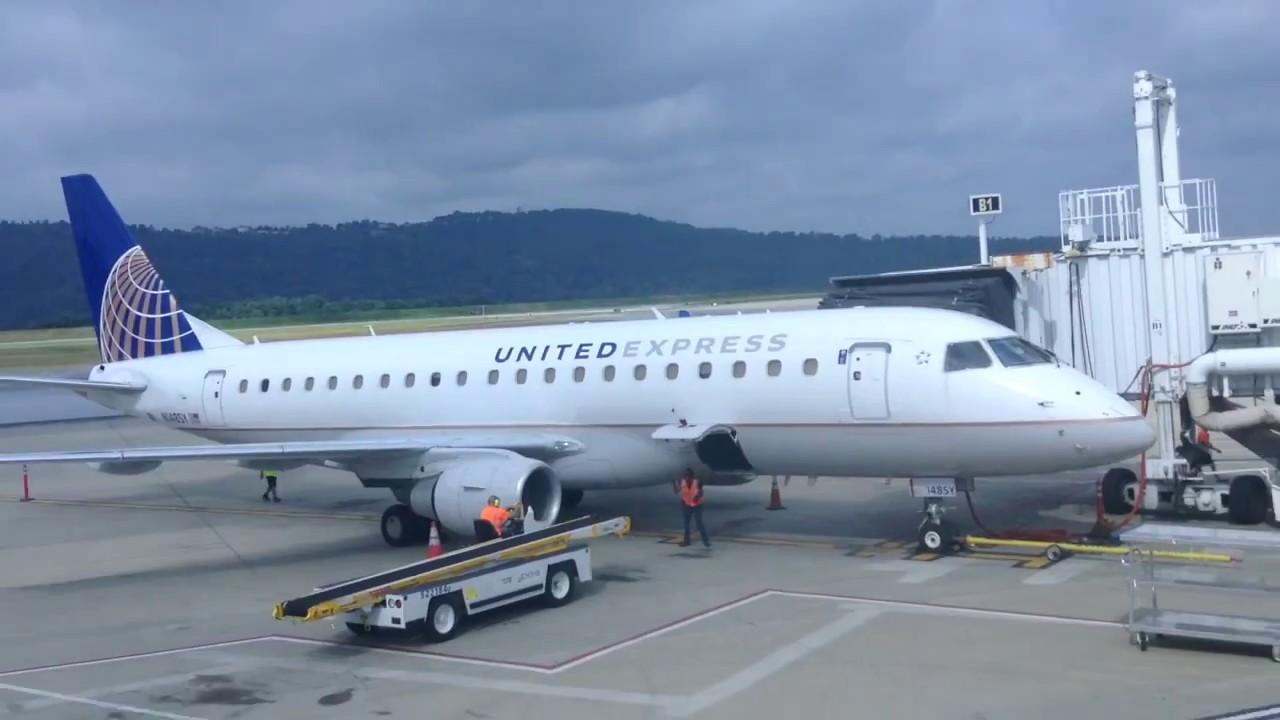 Flight Experience | United Airlines | Harrisburg-Chicago | ERJ 175 | UA 4474 - YouTube