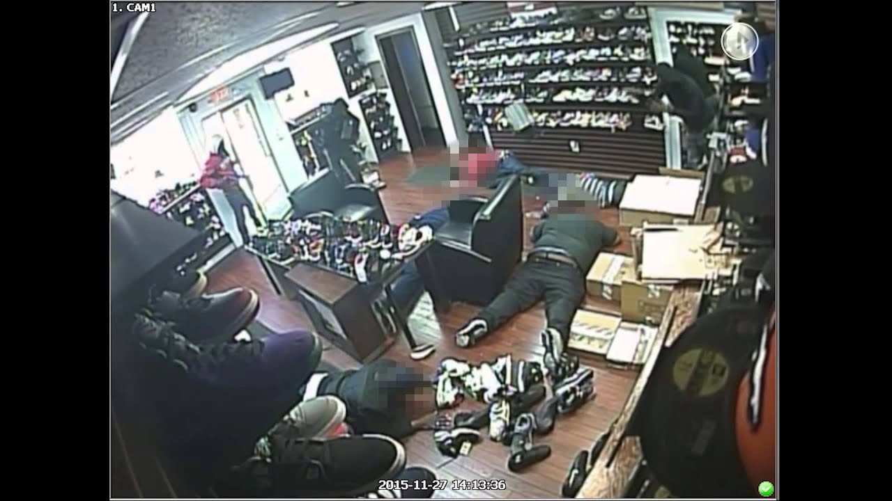 Persons of Interest in Armed Robbery, 3000 b/o MLK, Jr. Ave, SE on November 27, 2015 gündem
