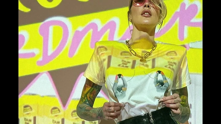 DEBBIE BROWN - FASHION SHOW - SUPERDMARKET 2022