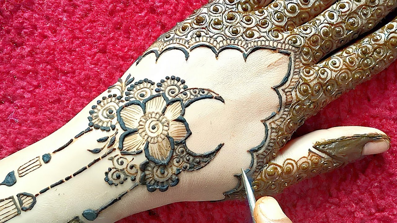Beautiful And Simple Eid Mehndi Designs | Moon Mehndi Design | Easy Back Hand Mehndi Design 