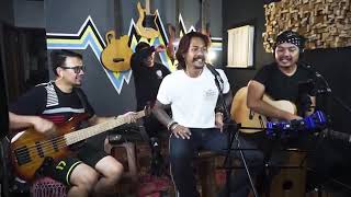 Willy preman pensiun cover lagu bujangan