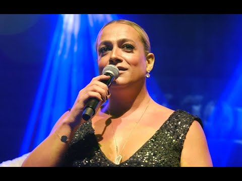 AYTA SÖZERİ - Dilek Taşı (Ferdi Özbeğen cover) (Konser/Canlı) @Antalya Park