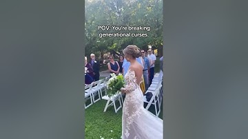 This bride walked herself down the aisle and we love it! Via: @krichmavs #brides  #viral