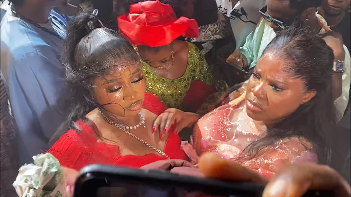 IMISI & TOYIN ABRAHAM SCATTERED THE DANCE FLOOR AT OVERSABI AUNTY MOVIE PREMIERE 