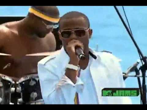 B.o.B Feat. Bruno Mars - Nothin On You (Live @ MTV Spring Break 2010)