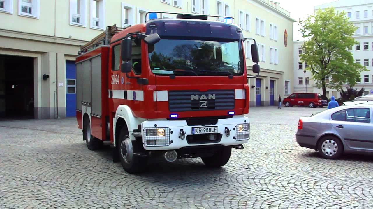 [Alramowo + Trąby] Wyjazd Alarmowy 251[K]24 ze Szkoły Aspirantów PSP w Krakowie - YouTube