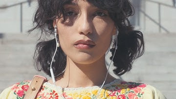 Rozie Ramati- Blinking Aisles [Official Music Video]