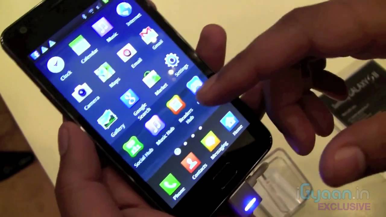 Samsung Galaxy S2 S 2 Hands on Review Live at Samsung Forum 2011 India