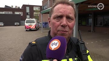 Vogels met lijmstokjes gevangen, politie doet inval