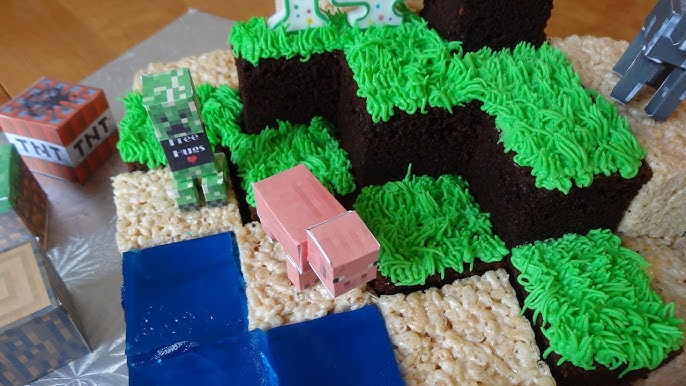 Gâteau Minecraft 2, en pâte à sucre par Papilles-on-off. Une recette de fan  à retrouver dans la catégorie Pâtisseries sucrées sur  , de Thermomix<sup>®</sup>.