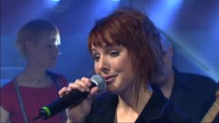 The Mo \u0026 Kris Le Mans - Nostalgia Locomotive (Live TV 2003)