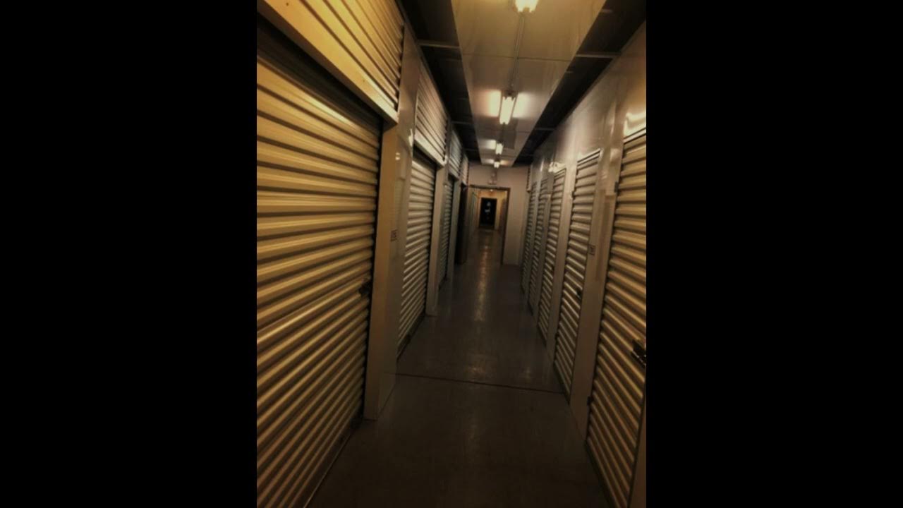Закулисье backrooms. Бесконечные коридоры закулисья. Подсобные помещения закулисье. Закулисье жёлтые коридоры. Какие уровни закулисье