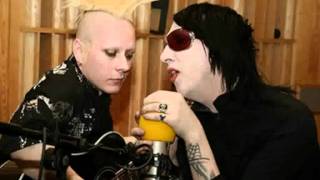 Watch Marilyn Manson Come Back video