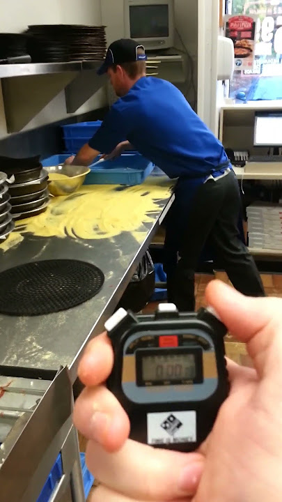 Roy 18 seconds Dominos fastest pizza maker