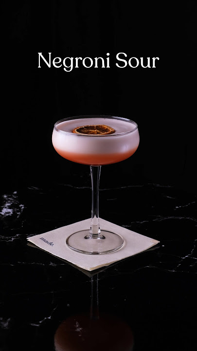Negroni Sour Cocktail #negroni #negronisour #gincocktail #cocktailrecipe #drinkrecipes