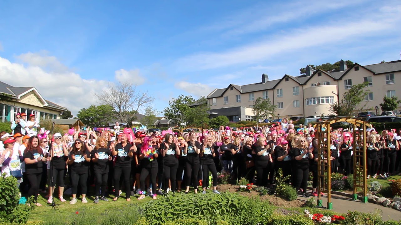Strip and Dip 2019 Sea of Change Choir and over 200 Dippers sing