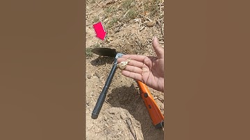 finding gold using metal detector #metaldetecting #metaldetectortreasure #shortsfeed #metaldetector