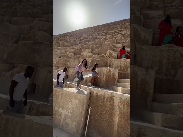 Climbing the Great Pyramid of Giza #egypt #travelvlog #ancientegypt #cairo #pyramids class=