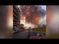 Beirut, l'enorme esplosione investe l'uomo che sta girando il video: l'onda d'urto in soggettiva
