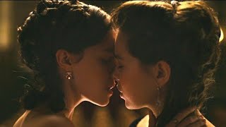 Dickinson: Season 2 \/ Kiss Scene — Emily and Sue (Hailee Steinfeld and Ella Hunt)