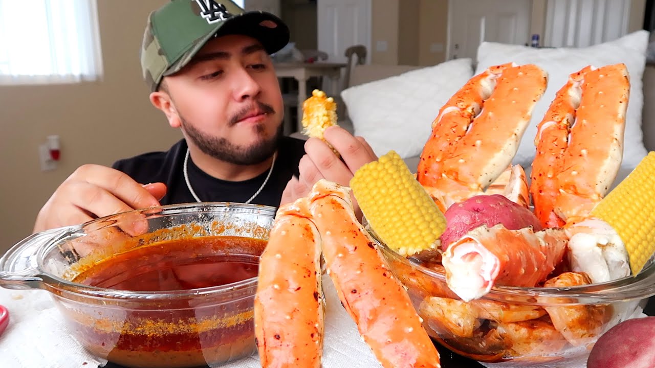 King Crab, Lobster Tail, Shrimp Bloves Sauce MUKBANG - YouTube