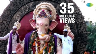 Watch the video of dancing on streets with lord ganesha. for more
videos log & subscribe to our channel http://www./saregamaindia follow
us...