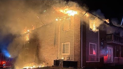 Fifteen people, animals displaced after West Knoxville apartment complex fire