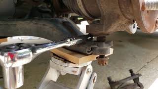 Easy ball joint separation on Honda Element