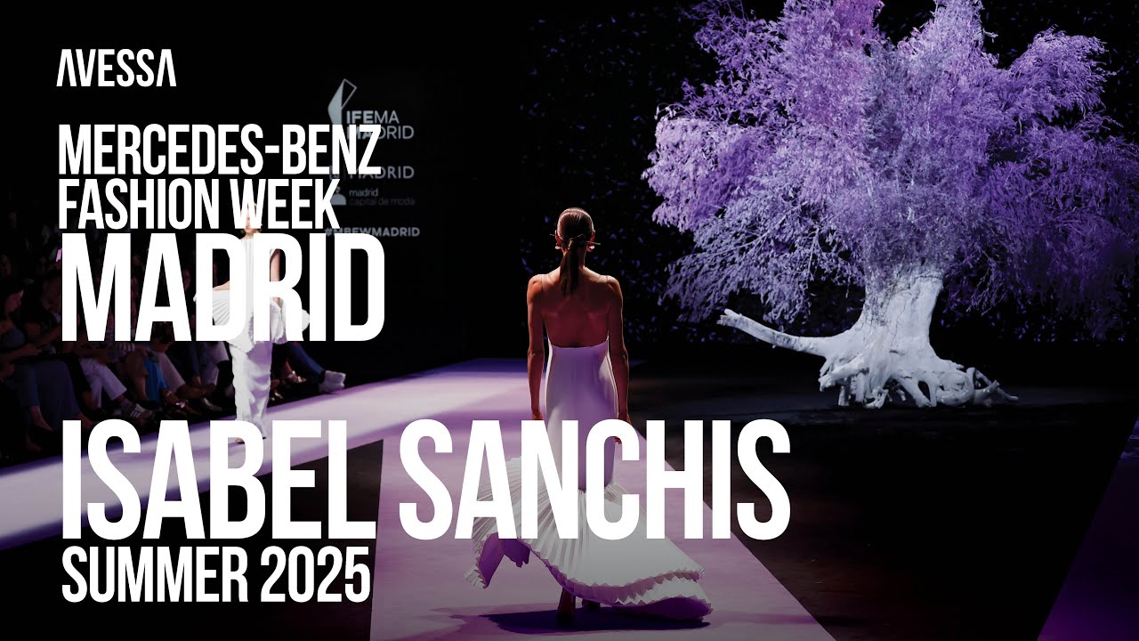 Isabel Sanchis: Mercedes-Benz Fashion Week Madrid | Spring 25 - YouTube
