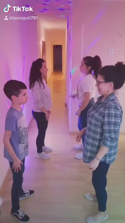 Hands clapping DEMI gameplay walkthrough