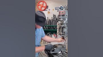 Cutting a Keyway on Manual Milling Machine