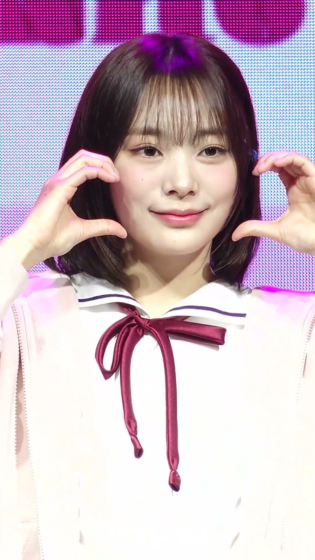 세상 상큼한 볼하트~ #QWER #시연