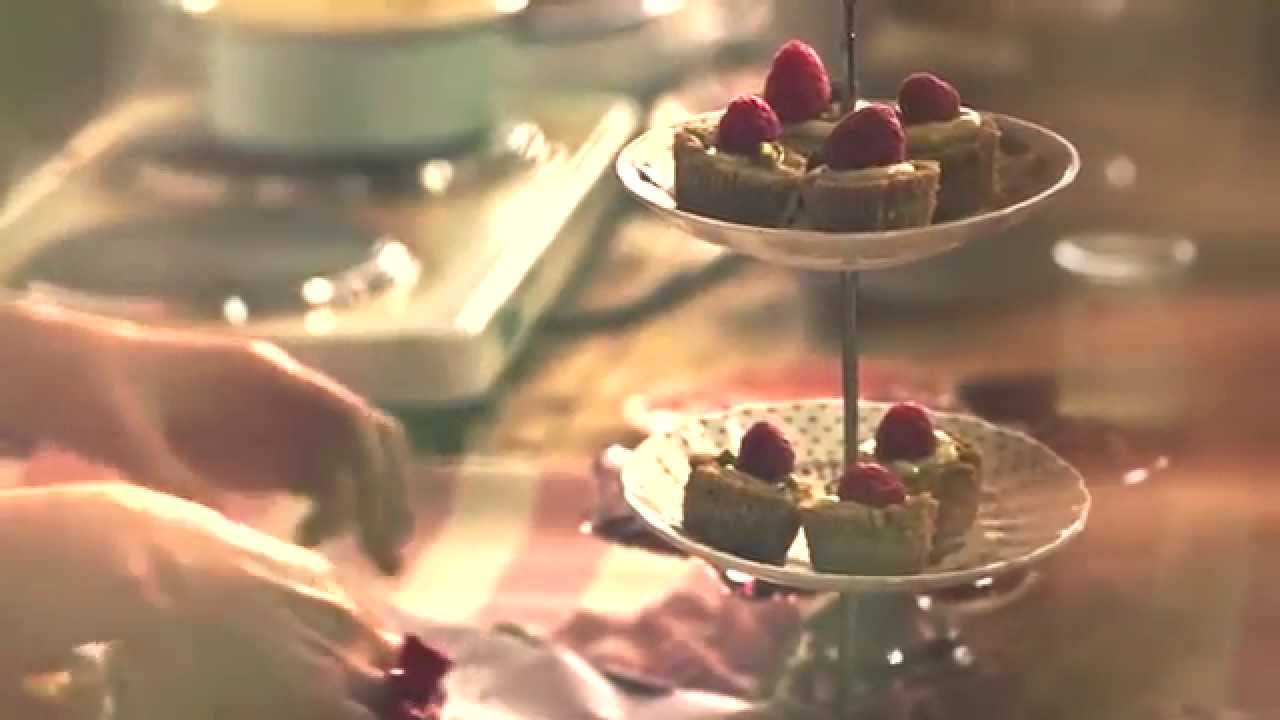 Teeny White Chocolate, Pistachio and Raspberry Tarts Recipe foto Teeny White Chocolate, Pistachio and Raspberry Tarts Recipe pictures