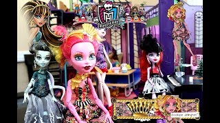 Школа Монстров: Девочки Монстер Хай Встречают Еву И Гулиопу, 5 Серия. Monster High: Meet In School.