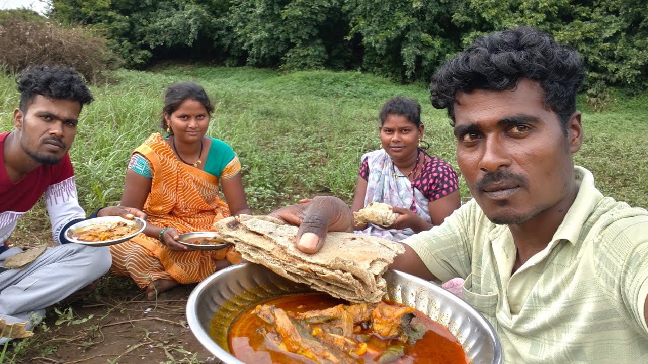 गाळणे पकडले मरळ शिंगटे आणि वाम भरपूर दिवसानंतर बनवली रेसिपी🍲कार्यामध्ये झोळून पकडल्या🤗इतक्या🦐झिंग्या