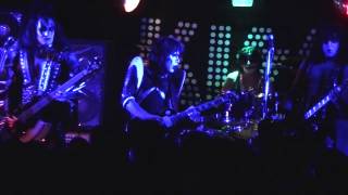 KISSALIVE - Two Timer (cover) - Bendito Bar 25/11/12 by Fabi Karr