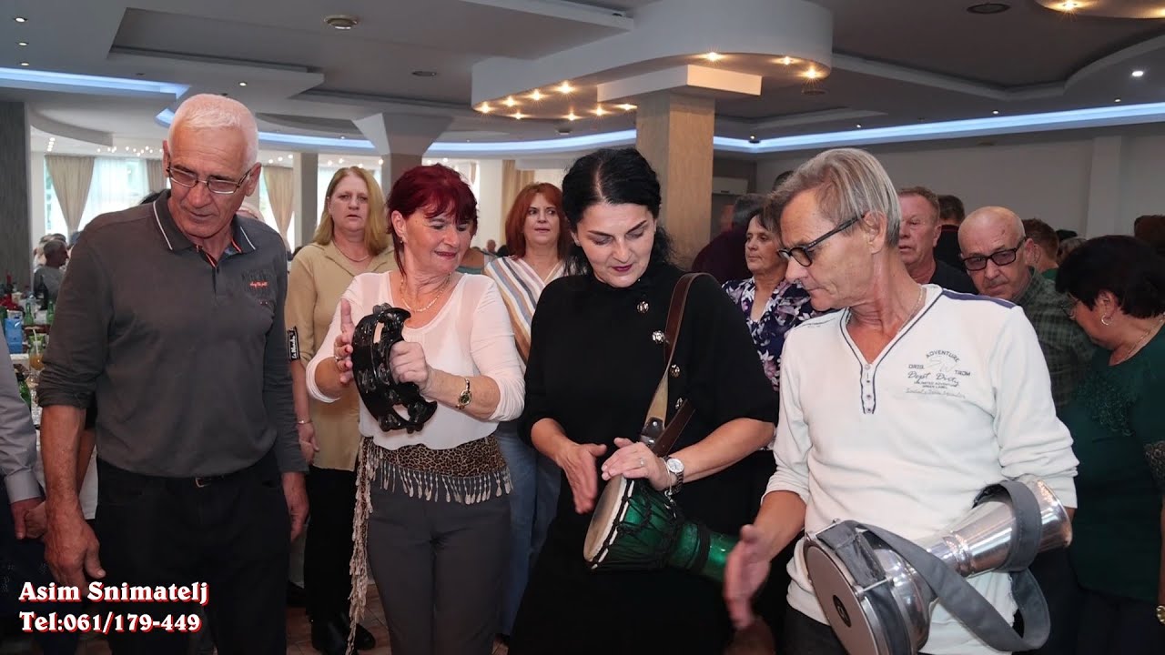 Sejo i Zehro na zabavi za najstarije penzionere Izvorne pjesme u kolu Asim Snimatelj