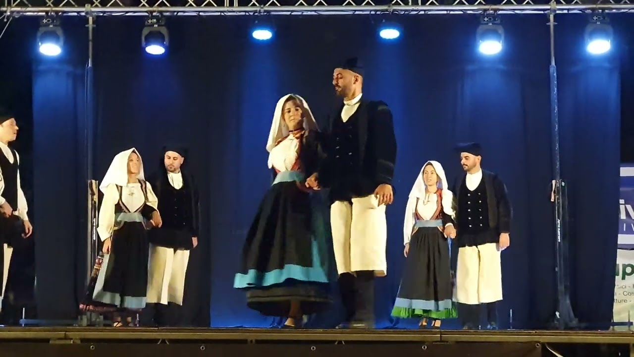Gruppo Folk "Busachi Bella mia" - Su Ballu