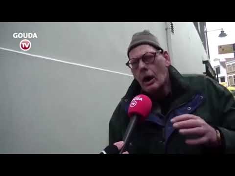 Intervuuu meneer frank zingt een liedje: 