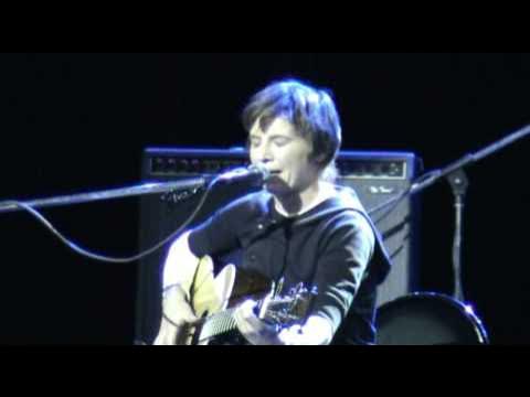 Сурганова белая песня слушать. Сурганова белая песня. Сурганова и Тхай отношения