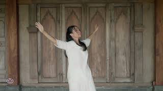 A Gracious Life - Scoop from the Sea Toss the Sky Qigong Exercise