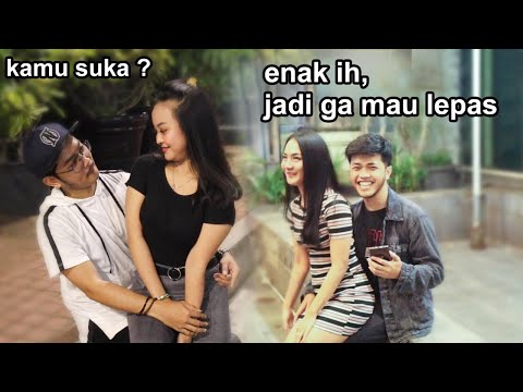 DIPELUK DAN PANGKU CEWE CANTIK SAMPAI NYAMAN?? GINI CARANYA..